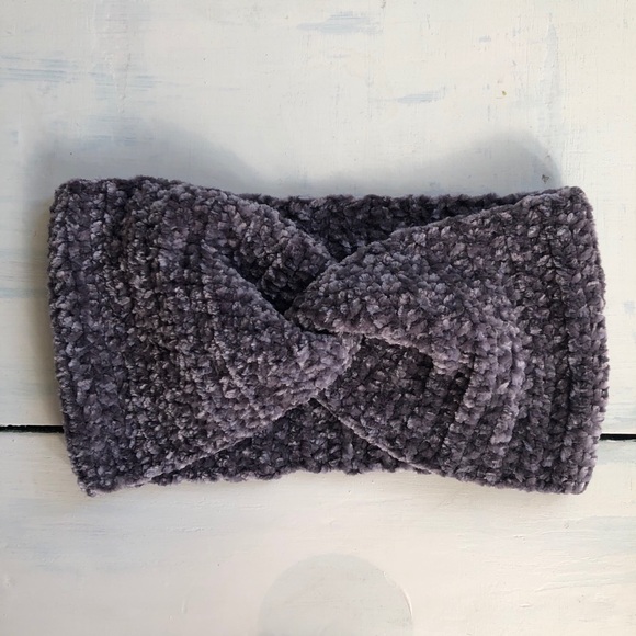 Handmade Velvet Headband - Picture 3 of 7